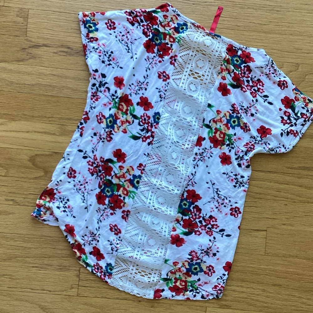 Floral Print Lace inset in back